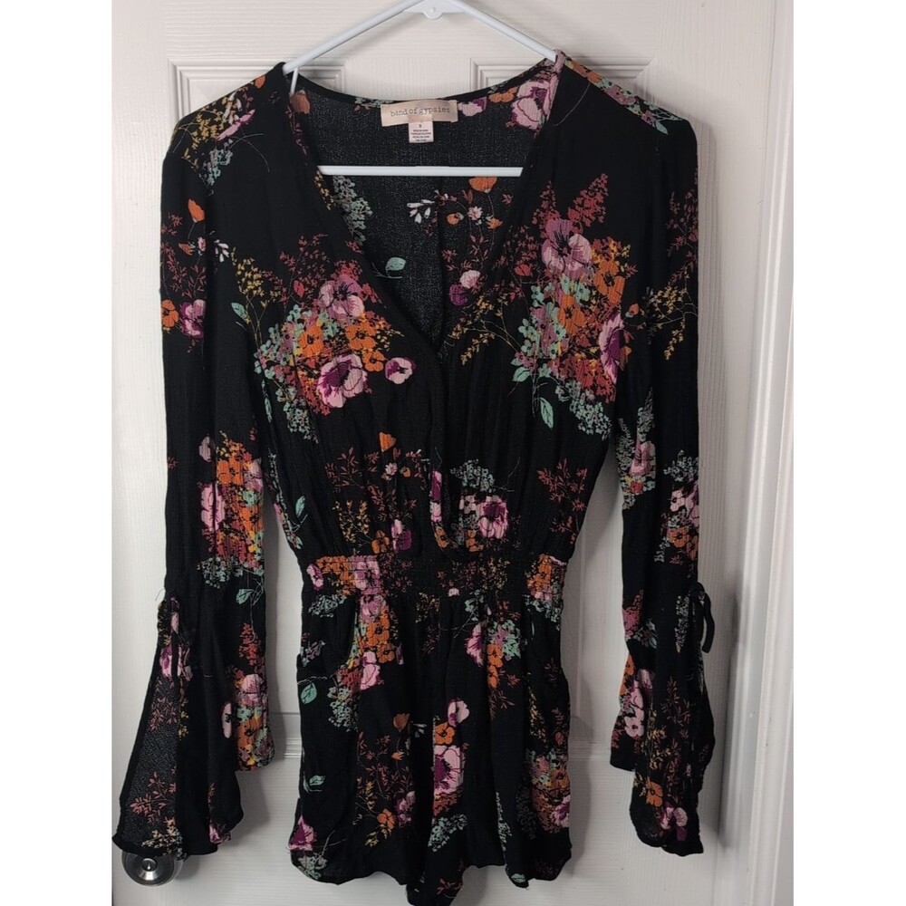 Band of Gypsies Black Floral V‑Neck Long Sleeve Romper Size S